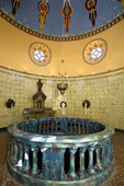 A Zsolnay Mauz�leum P�csen. [133163]